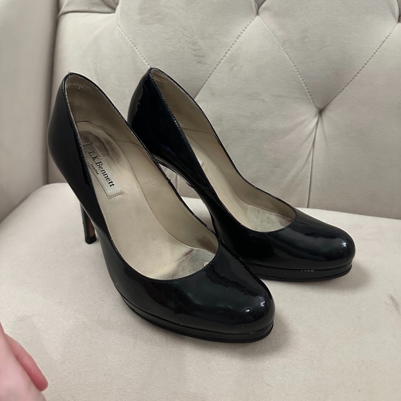LK Bennett Sledge Black Patent Leather Heels LK Bennett Sledge Pumps sz 39 - Picture 1 of 5